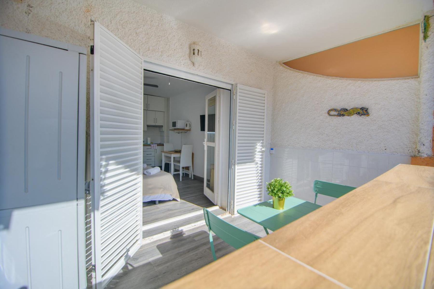 Natura Mediterranea Estudio Naturista Primera Linea Con Piscina Vera Εξωτερικό φωτογραφία